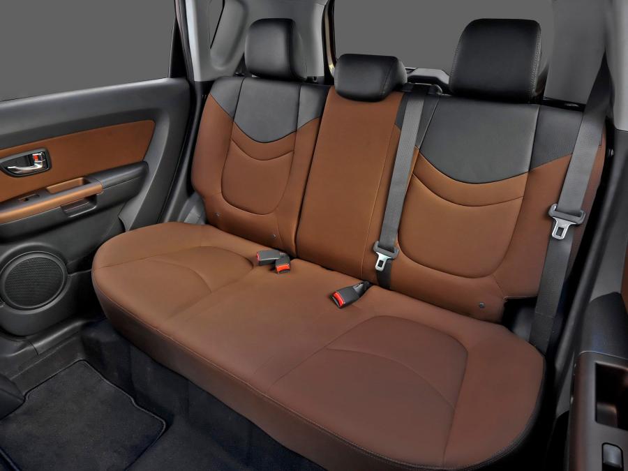  Kia Soul 2011 года  (US) (фото 2 из 44)
